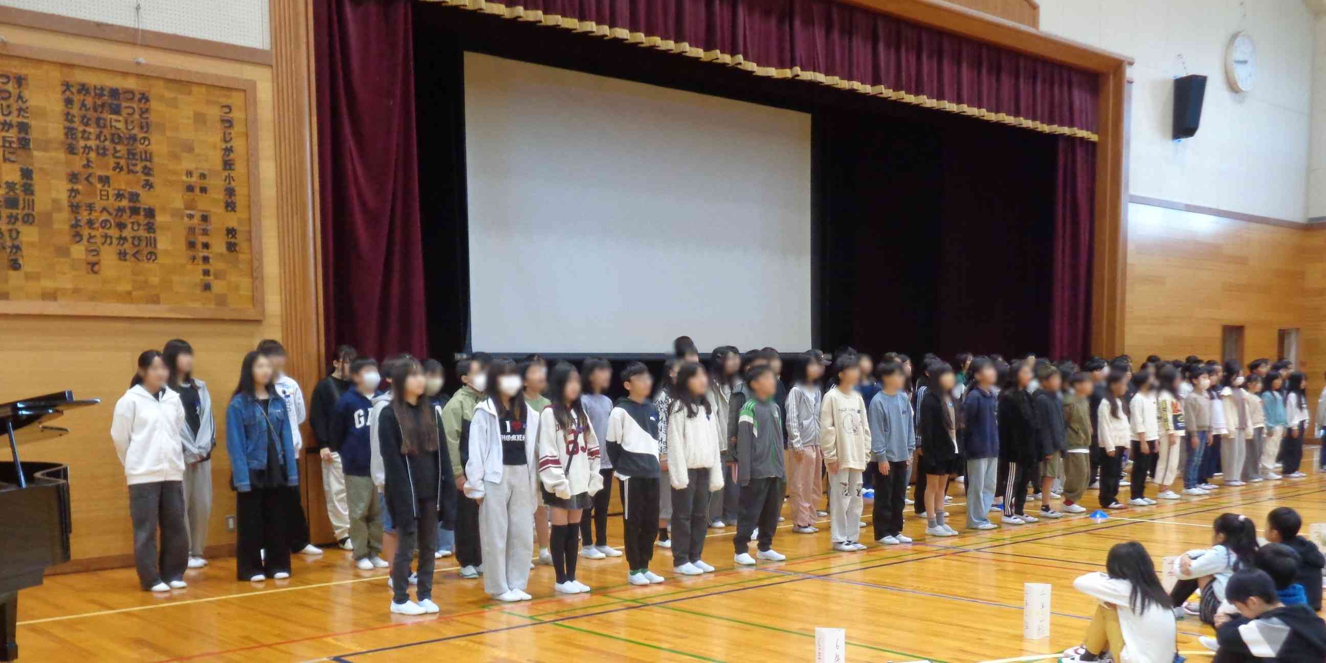 モザイク56年合唱1